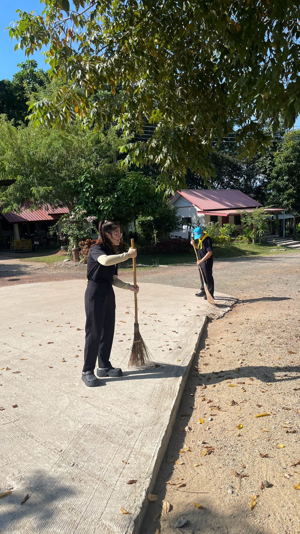 LINE_ALBUM_จิตอาสา วัดดงพระเจ้า ????_261021_2