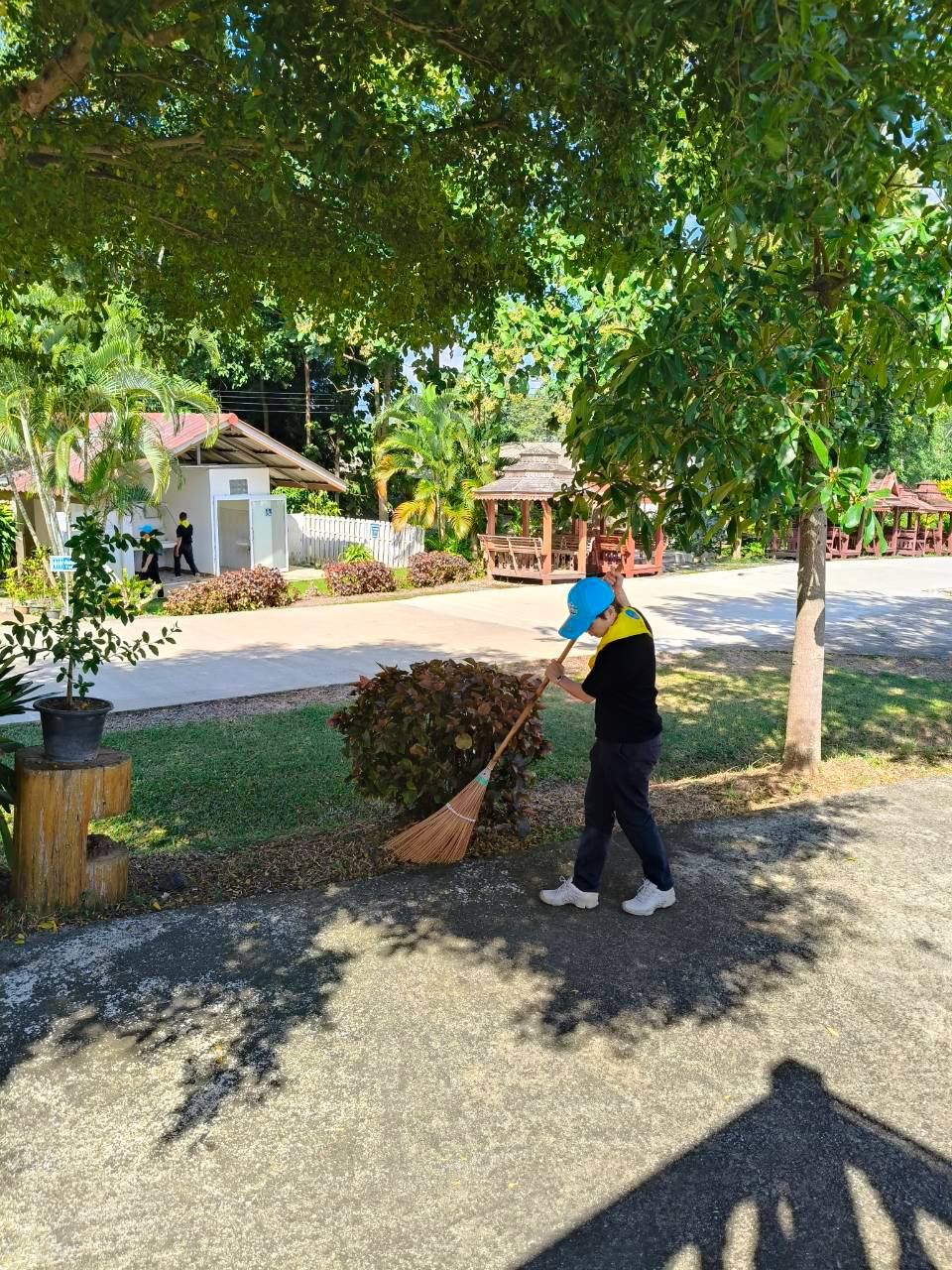 LINE_ALBUM_จิตอาสา วัดดงพระเจ้า ????_261021_29