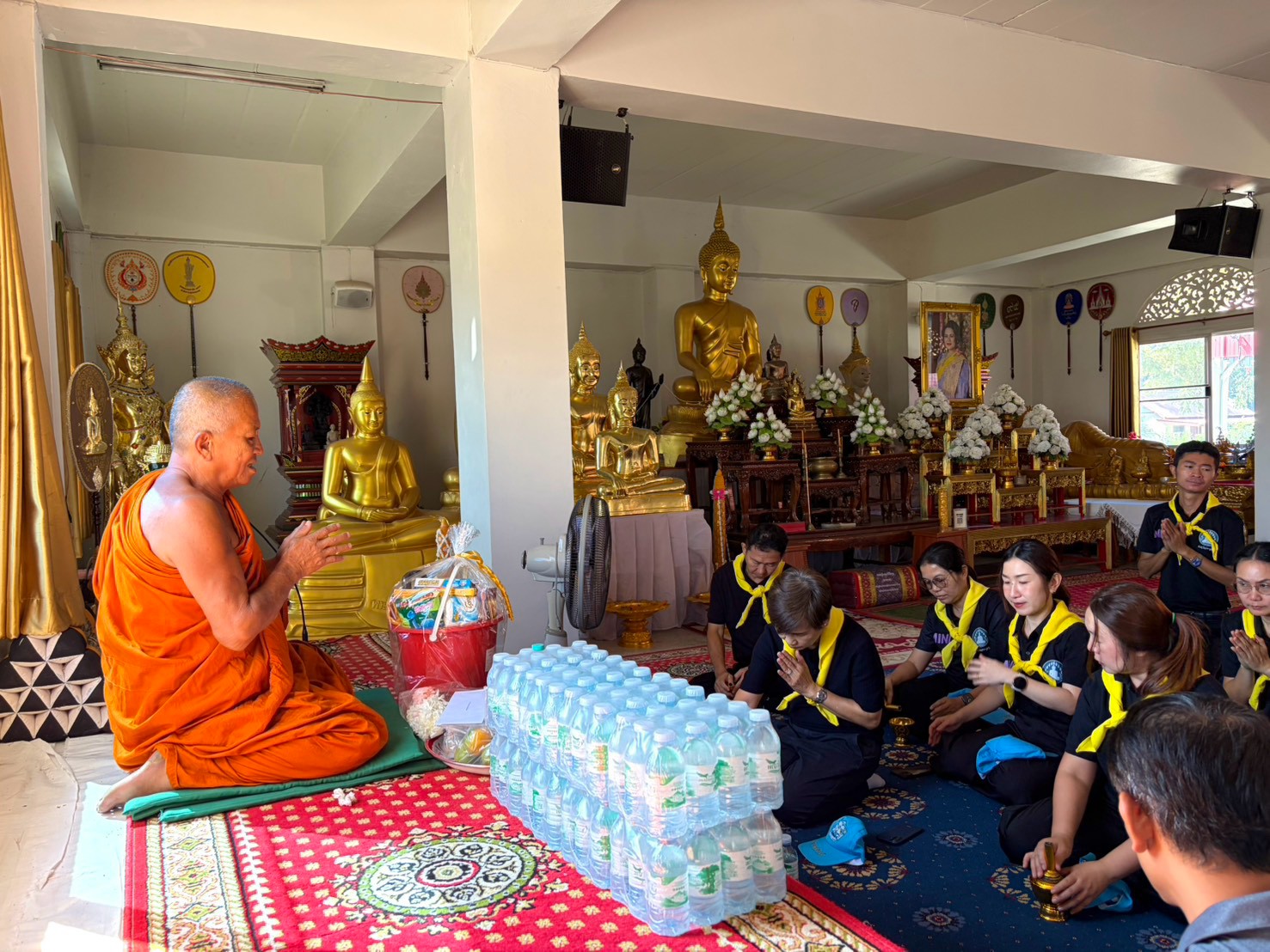 LINE_ALBUM_จิตอาสา วัดดงพระเจ้า ????_261021_55