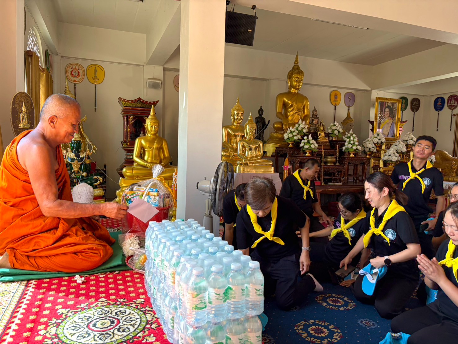 LINE_ALBUM_จิตอาสา วัดดงพระเจ้า ????_261021_61