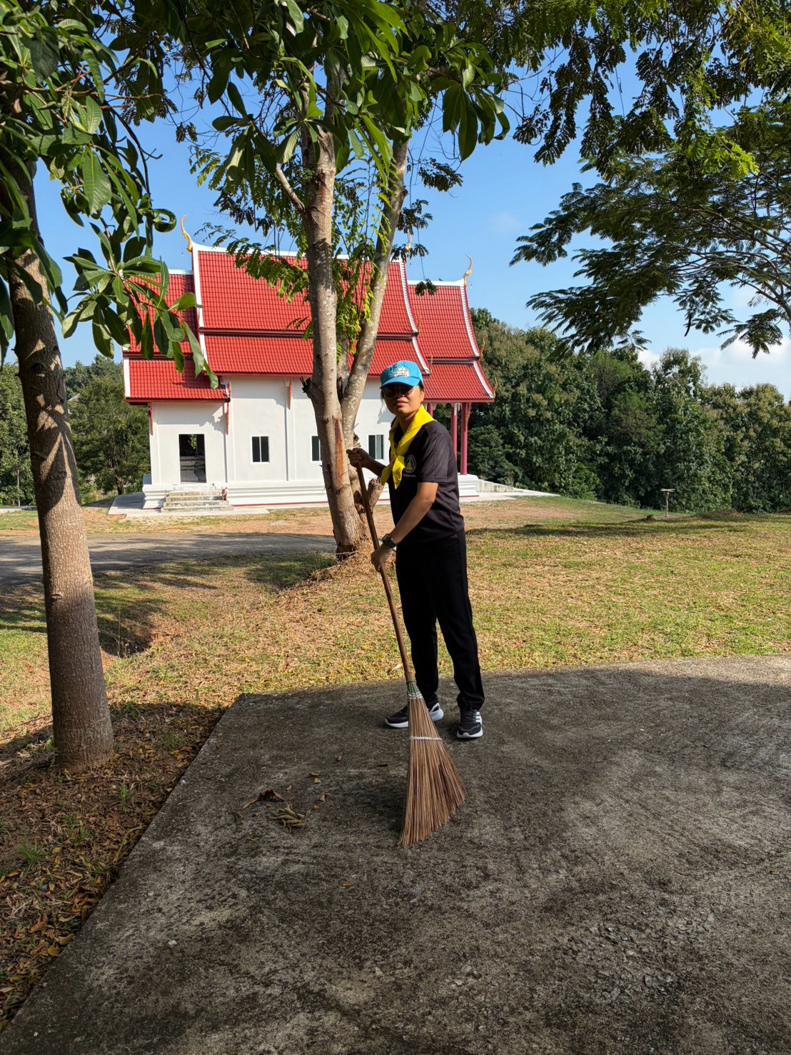 LINE_ALBUM_จิตอาสา วัดดงพระเจ้า ????_261021_65